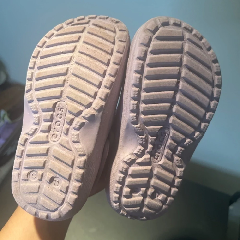 Crocs glitter faux fur toddler size 11